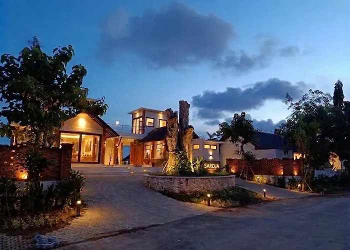 ホテル Sardja Uluwatu 5*